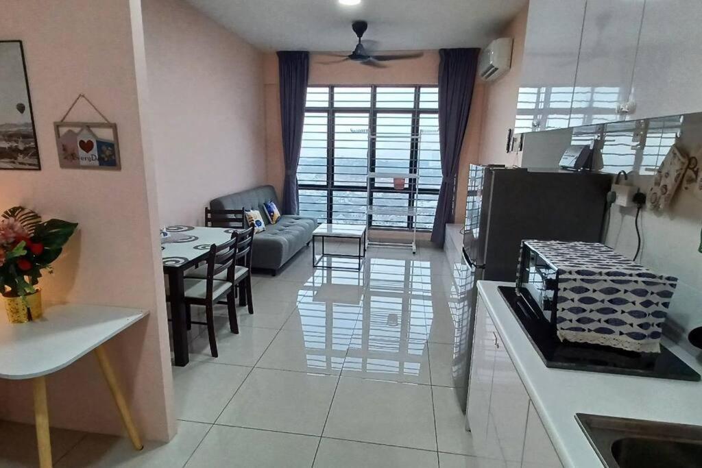 Homestay Arc Cozyhome Austin Hills 4-5Pax Τζόχορ Μπάχρου Εξωτερικό φωτογραφία